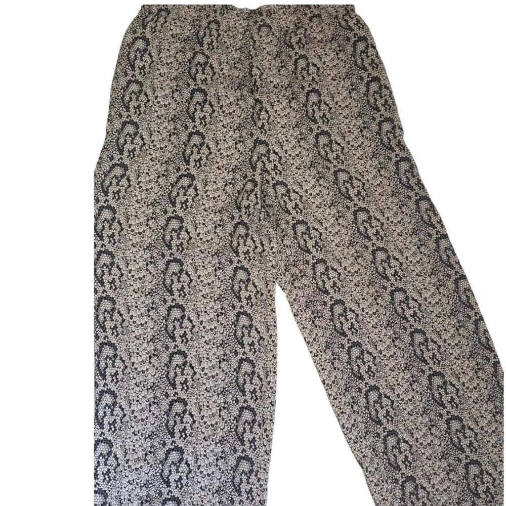 Women's Summer Pants Suzelle Size 8 Made in Hong Kong Rayon/Acetate w/pockets